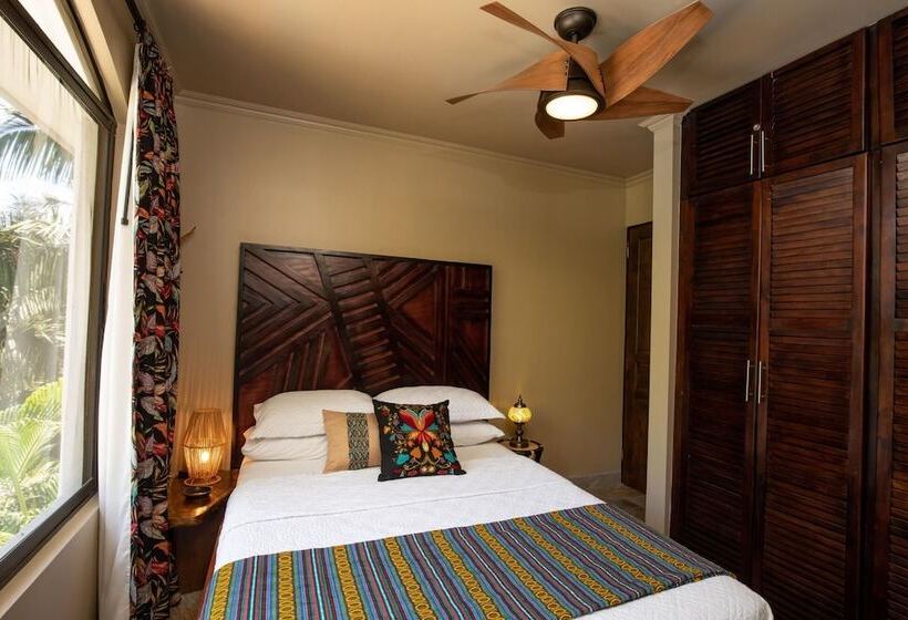 Villa Palmeras With Jungle Views Pool Near Ma