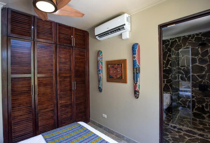 Villa Palmeras With Jungle Views Pool Near Ma