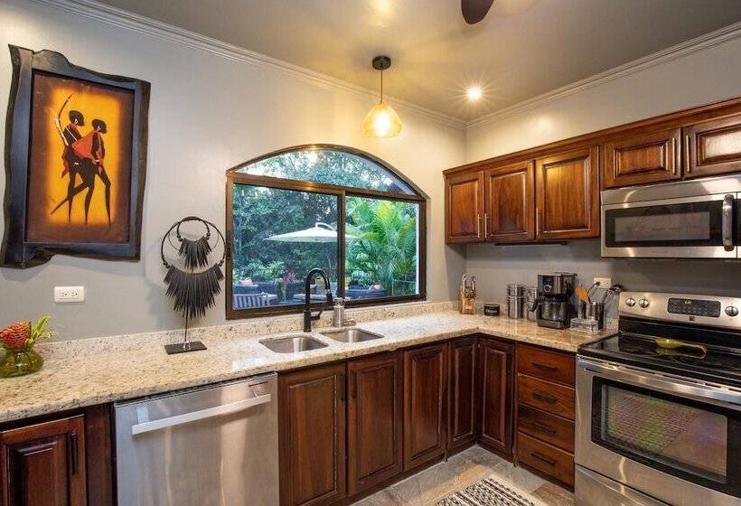 Villa Palmeras With Jungle Views Pool Near Ma