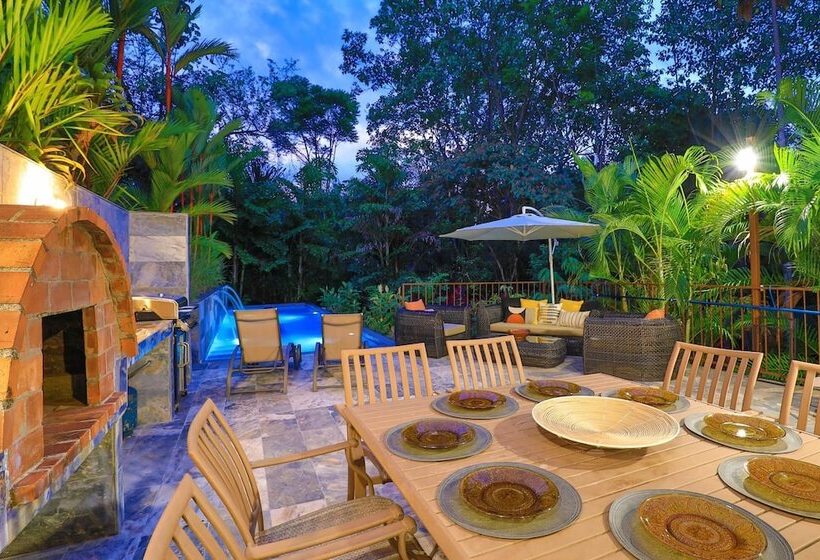Villa Palmeras With Jungle Views Pool Near Ma