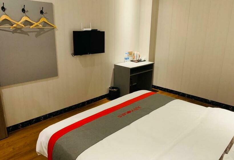 金榜及第连锁酒店(新百广场地铁站店)