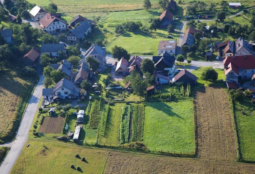 Apartma Caprivi Zavod Za Razvoj Turizma Kočevski Rog