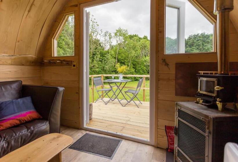 Beautiful 1 Bed Glamping Pod In Battle