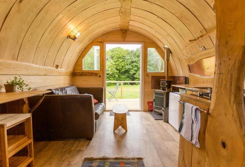 Beautiful 1 Bed Glamping Pod In Battle