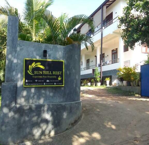 Bed and Breakfast Sunhill Rest Hiriketiya