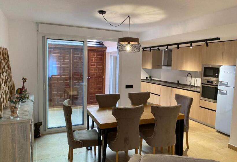 Brisa De Zahara   Casa Para Familia Con Piscina Y Garaje En Urb. Privada