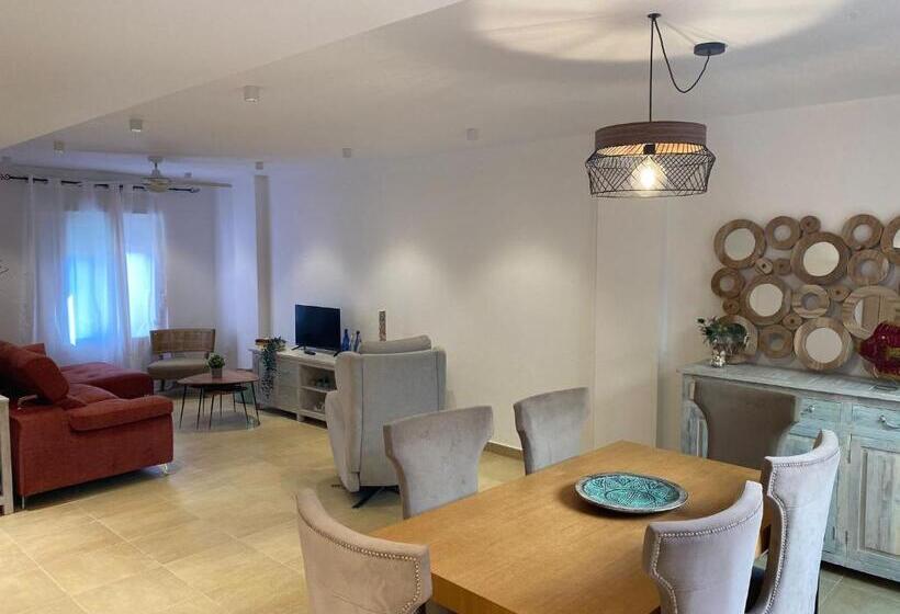 Brisa De Zahara   Casa Para Familia Con Piscina Y Garaje En Urb. Privada