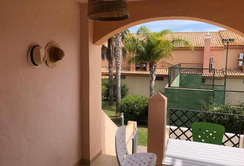 Brisa De Zahara   Casa Para Familia Con Piscina Y Garaje En Urb. Privada