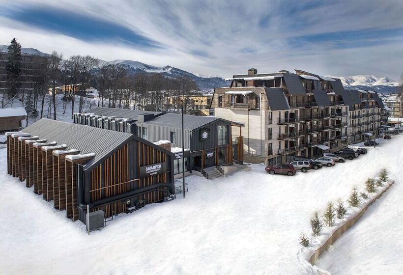 هتل Bristol Bakuriani