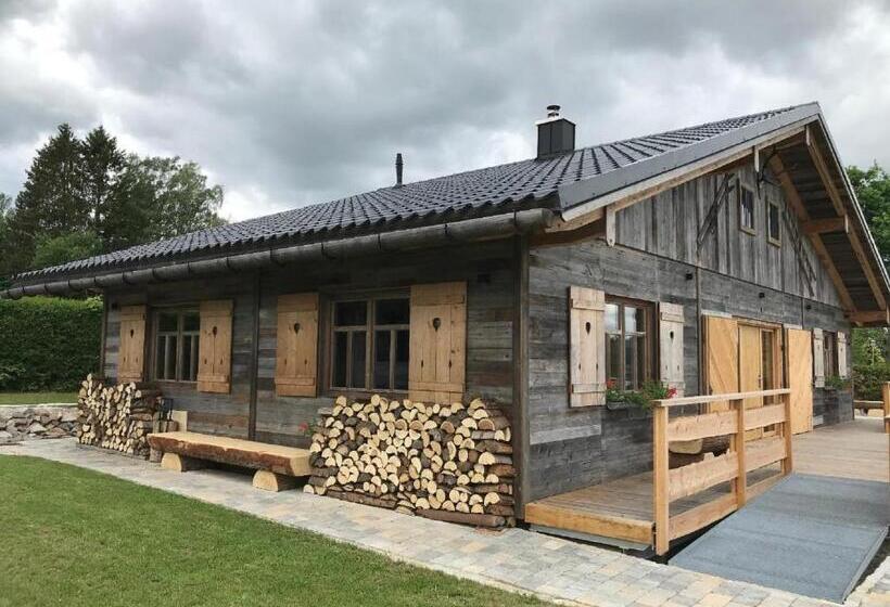 Chalet Am ölberg Mit Badefass Und Altholzsauna