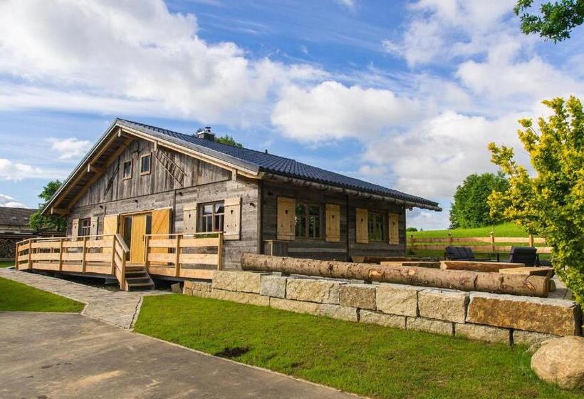 Chalet Am ölberg Mit Badefass Und Altholzsauna