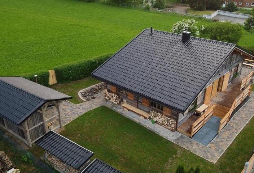 Chalet Am ölberg Mit Badefass Und Altholzsauna