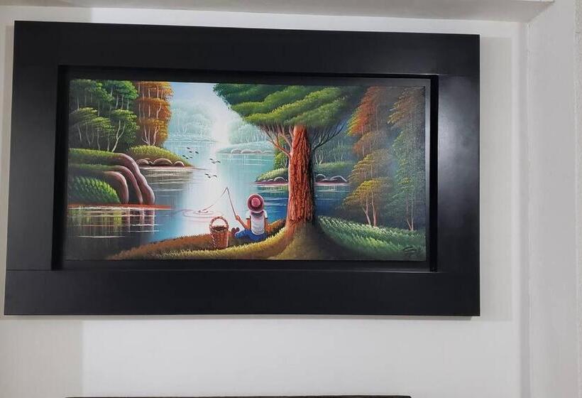 Depab Privado, Centrico,wifi 80 Mb ,aire Acondicionado ,cocina, Cochera Techada