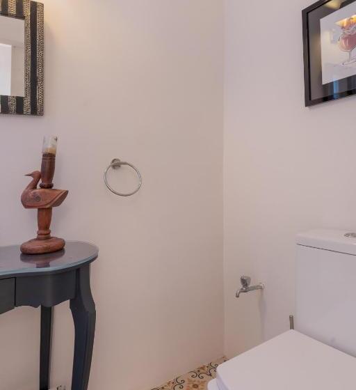 Stunning Holiday Home With Gorgeous Harbour Views