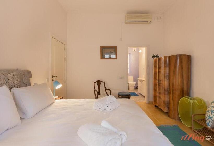 Stunning Holiday Home With Gorgeous Harbour Views