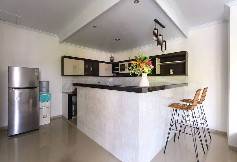 Fer Vio House Tumbak Bayuh