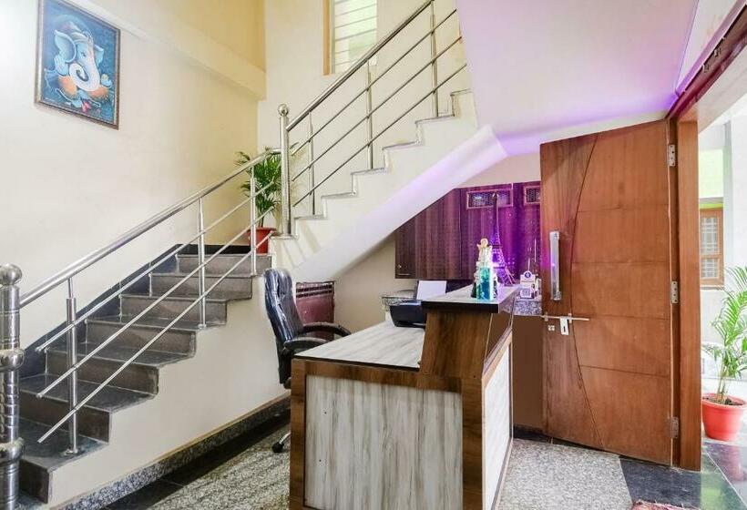 Flagship Hotel Luxury Inn