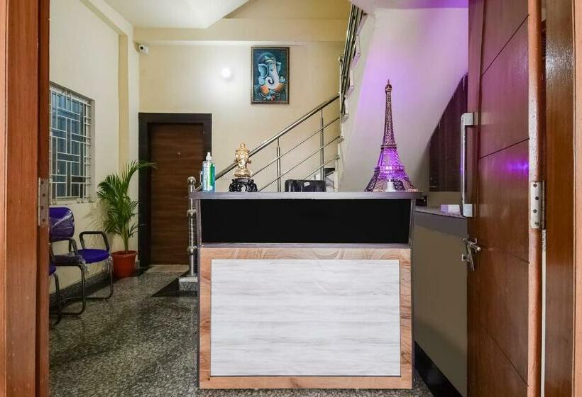 Flagship Hotel Luxury Inn