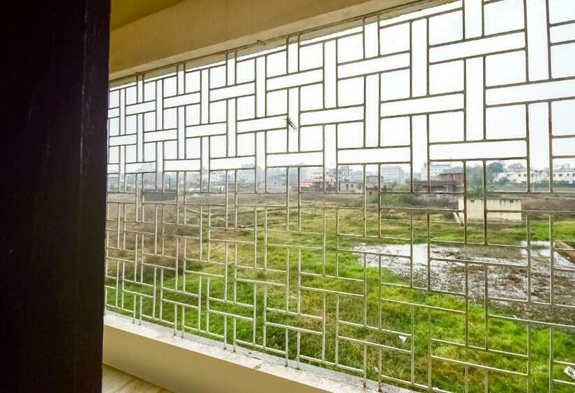 Flagship Hotel Luxury Inn