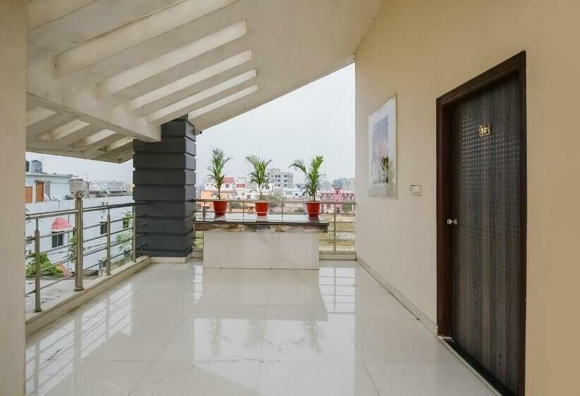 Flagship Hotel Luxury Inn