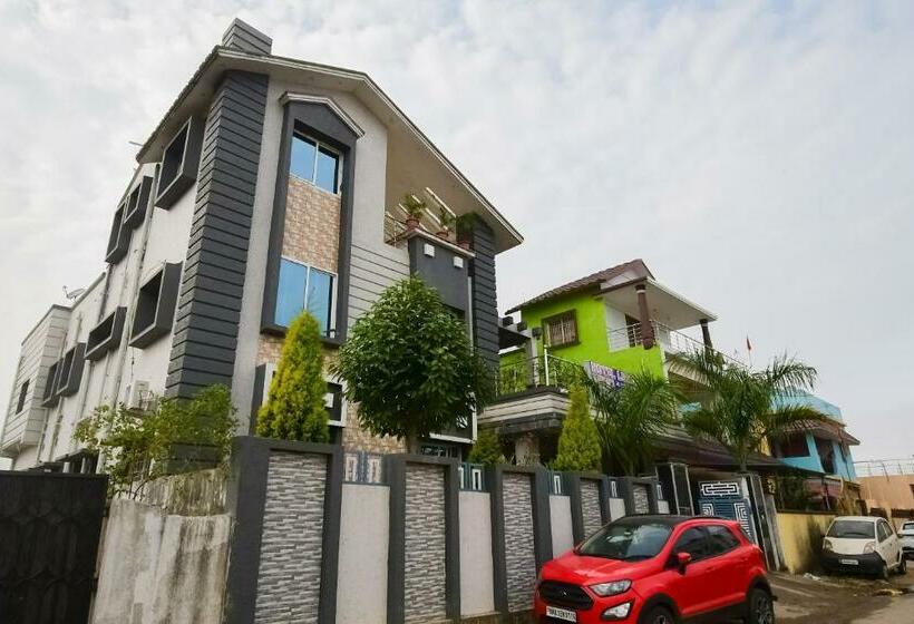 Flagship Hotel Luxury Inn