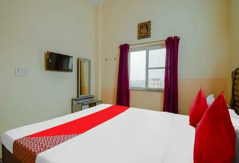 Flagship Hotel Luxury Inn