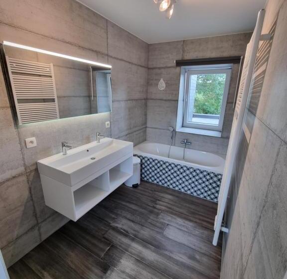 Gîte  Il Y A  11 à 13 Pers #nature #familles #calme #pas D Abus D Alcool