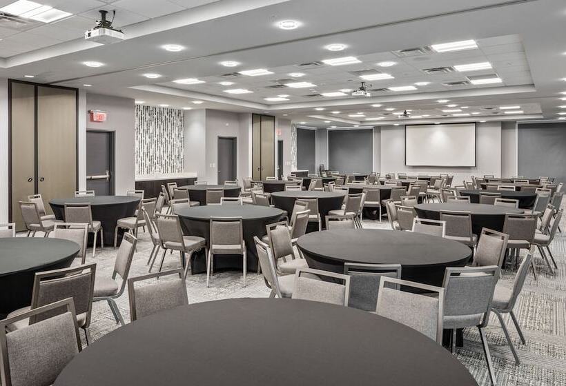 فندق Aloft Anchorage