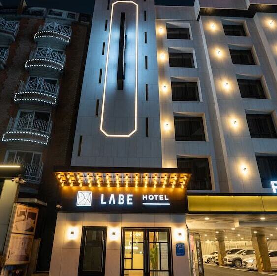 Отель Labe
