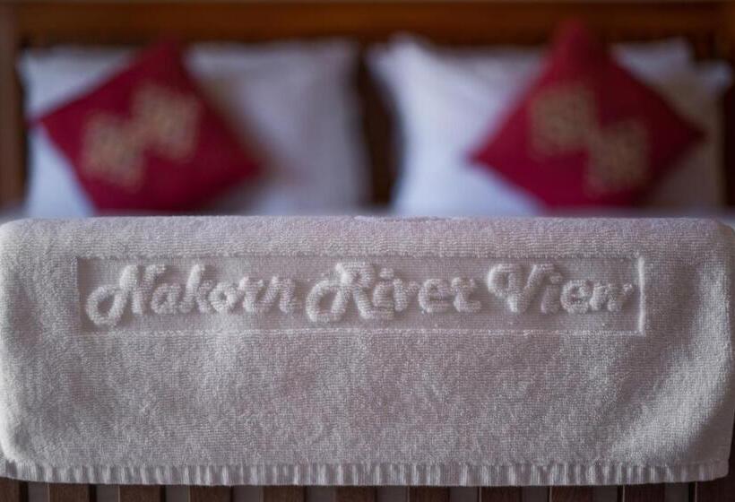 Hôtel Nakorn River View