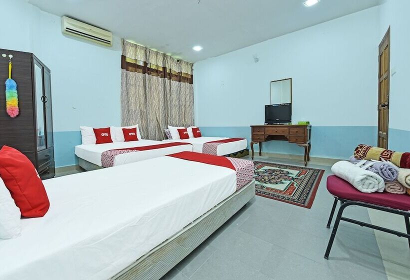 בית מלון כפרי Oyo 90441 Cz Traveler S