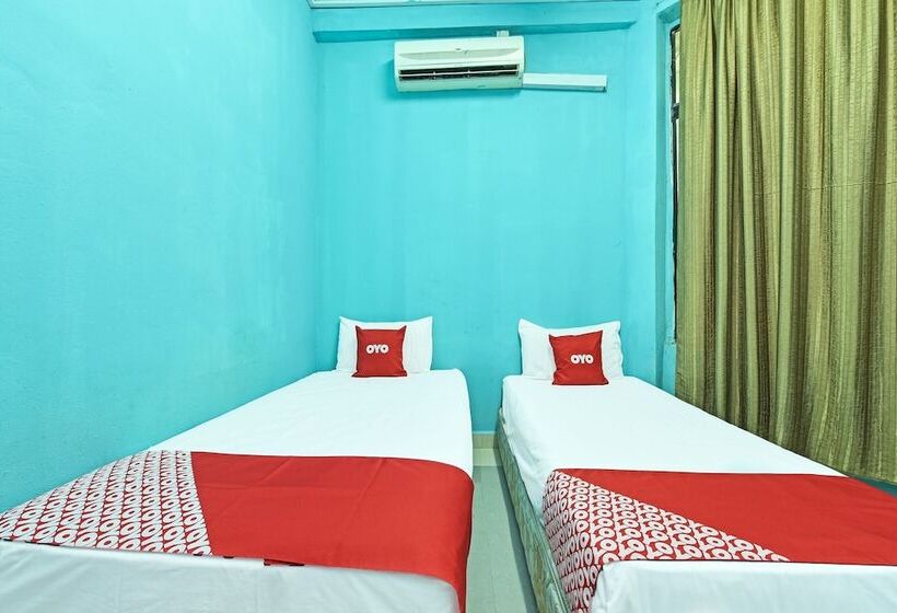 בית מלון כפרי Oyo 90441 Cz Traveler S