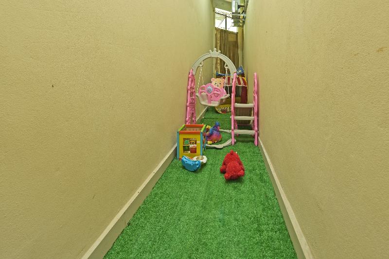 בית מלון כפרי Oyo 90441 Cz Traveler S