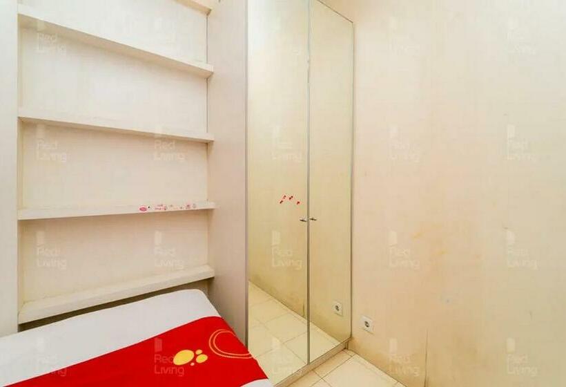 ホテル Redliving Apartemen Serpong Green View   Sheena Property Tower B