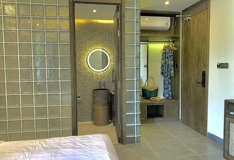 هتل The Mystery Con Dao