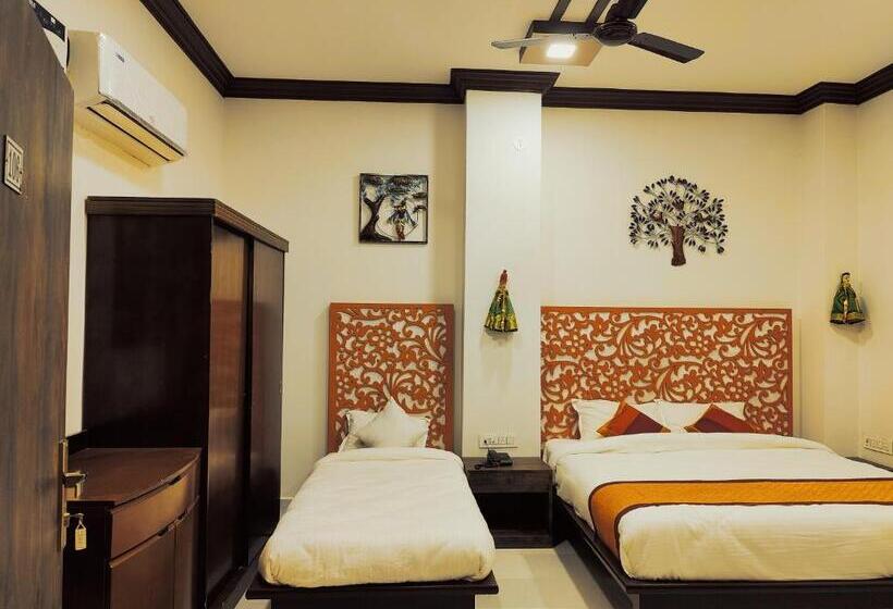 هتل The Rathore Heritage