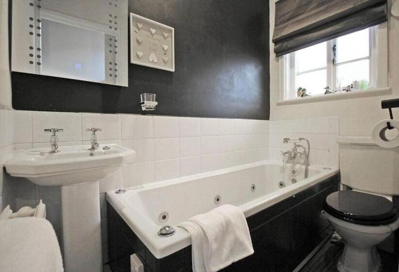 In The Heart Of Chester, Historical & Stylish