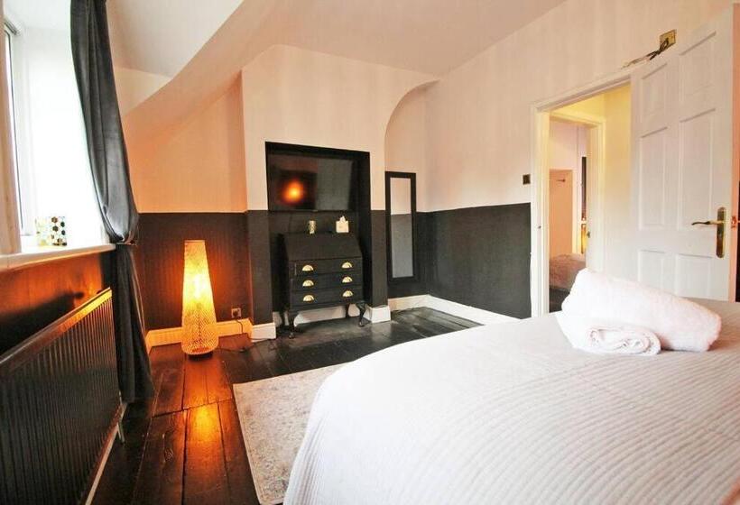 In The Heart Of Chester, Historical & Stylish