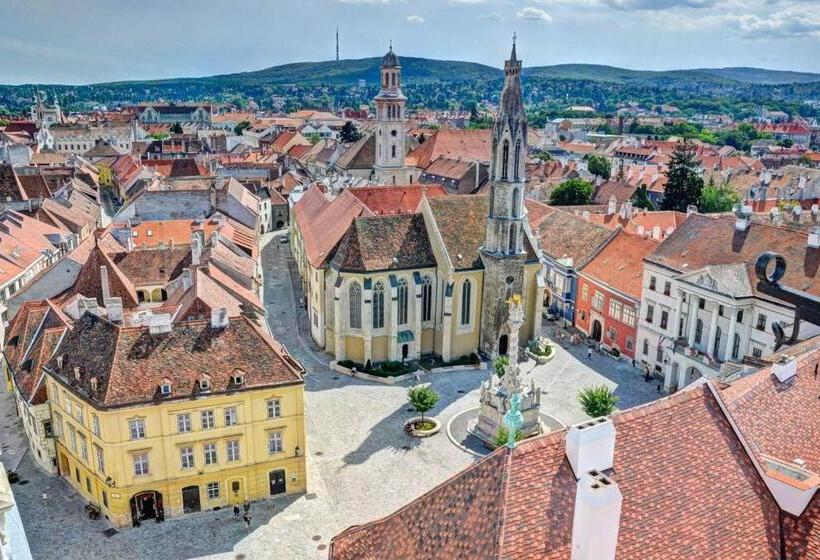 Lakelove Házikó Sopron  Erdő és Tópart Mellett