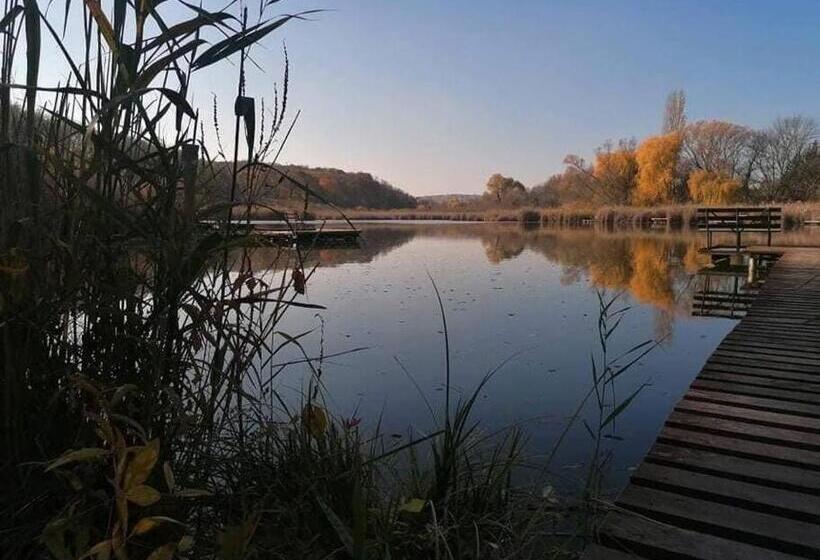 Lakelove Házikó Sopron  Erdő és Tópart Mellett