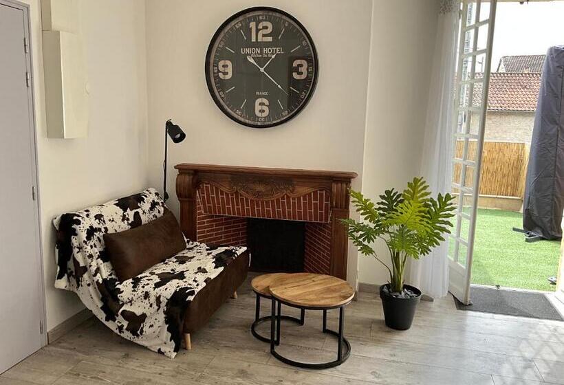 La Pte Maison 3 Place Elie Lacoste