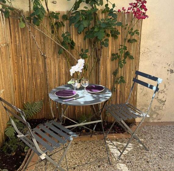 La Pte Maison 3 Place Elie Lacoste