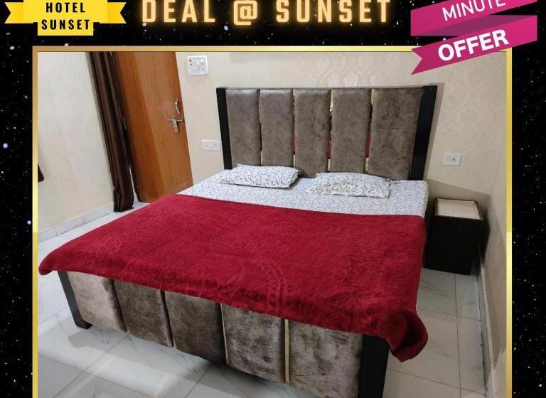 Last Minute Deal @ Hotel Sunset