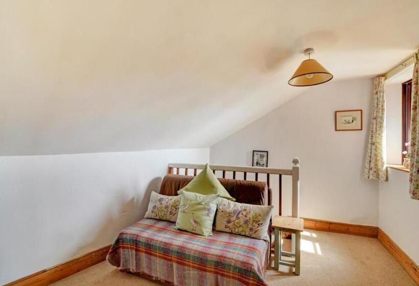 Poppy Cottage