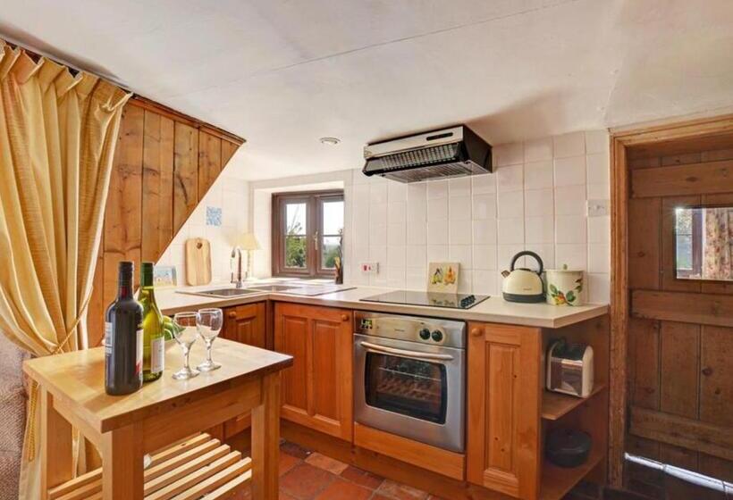 Poppy Cottage