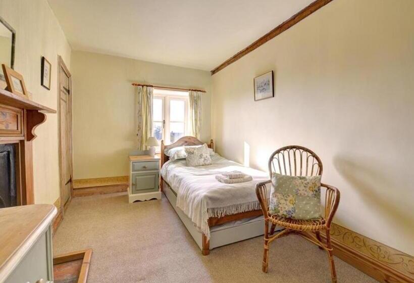 Poppy Cottage