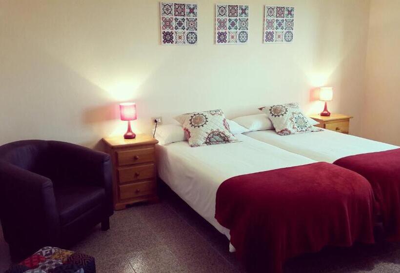 Sea And Mountain View Apartment