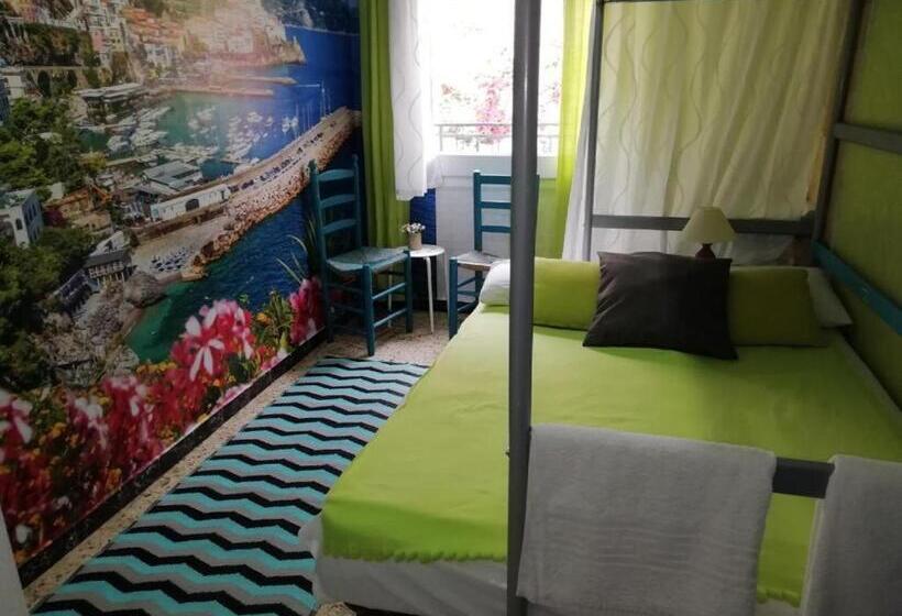 ユースホステル Sant Jordi Cami De Ronda