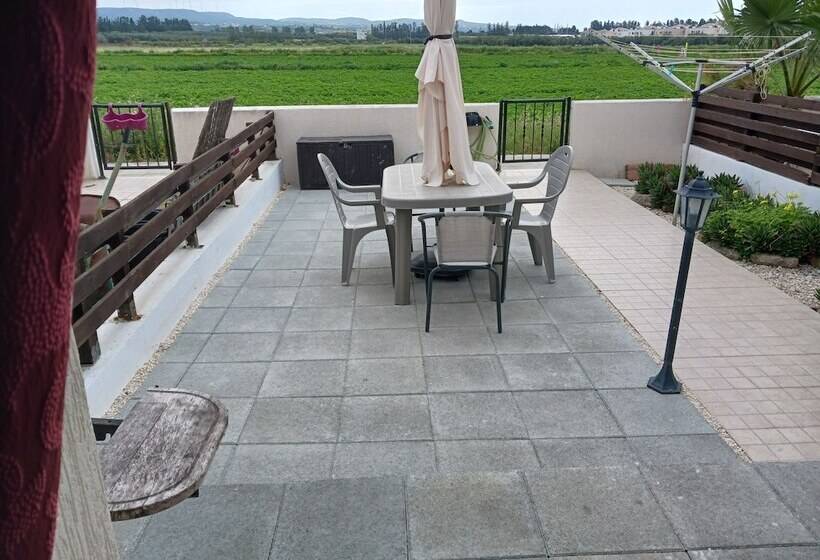 Beautiful 2 Bed House In Mandria Paphos