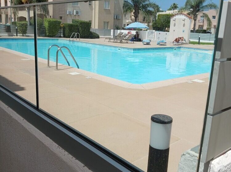 Beautiful 2 Bed House In Mandria Paphos